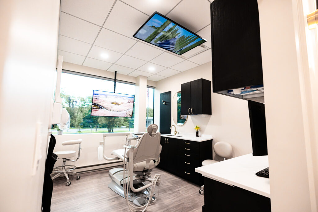 Dental operatory at Kallos Dental in Montvale, NJ. The room is comforting, making the patients feel at ease.
